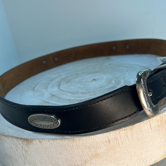 Black Leather Sliver Metal Accented Western Belt - Picture 4 of 10